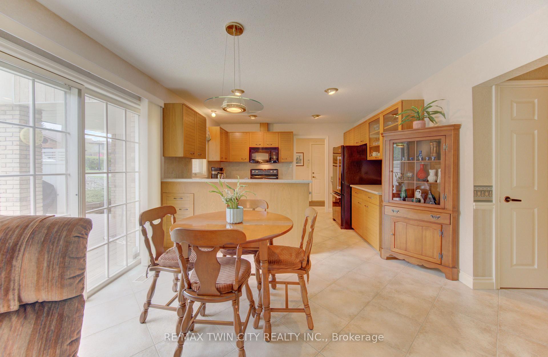 Photo 14 of 298 Roxton Drive, Waterloo, Upper Beechwood — HOMEH