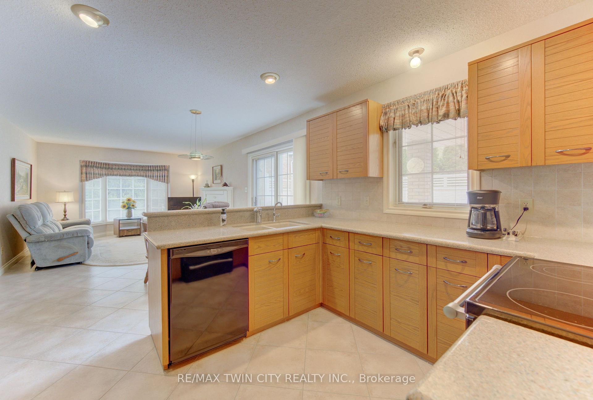 Photo 16 of 298 Roxton Drive, Waterloo, Upper Beechwood — HOMEH