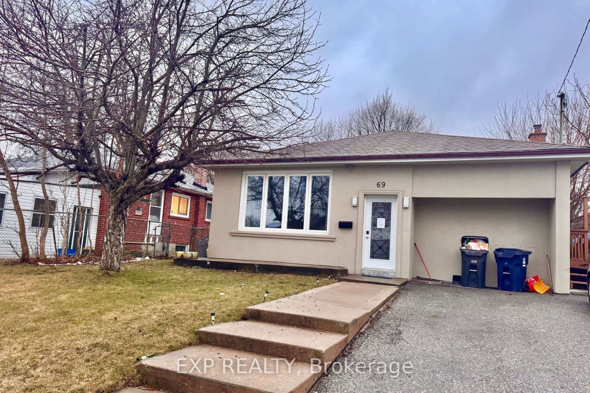 Photo 1 of 69 Hollyhedge Drive, Scarborough, Bendale — HOMEH