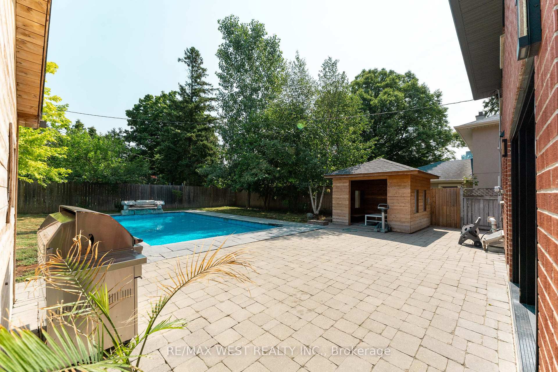 Photo 20 of 139 Redgrave Drive, Etobicoke, Willowridge-Martingrove-Richview — HOMEH