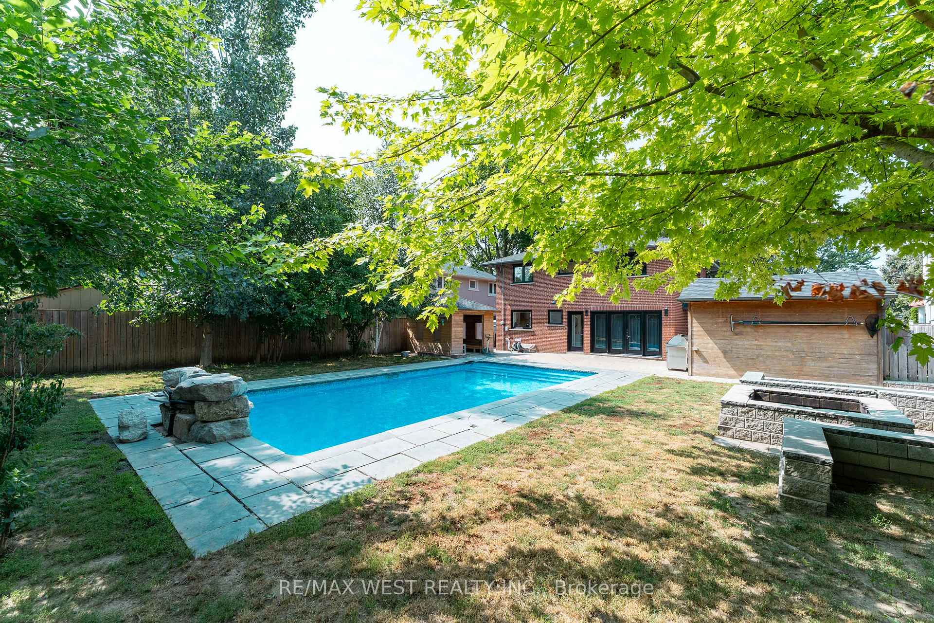 Photo 22 of 139 Redgrave Drive, Etobicoke, Willowridge-Martingrove-Richview — HOMEH