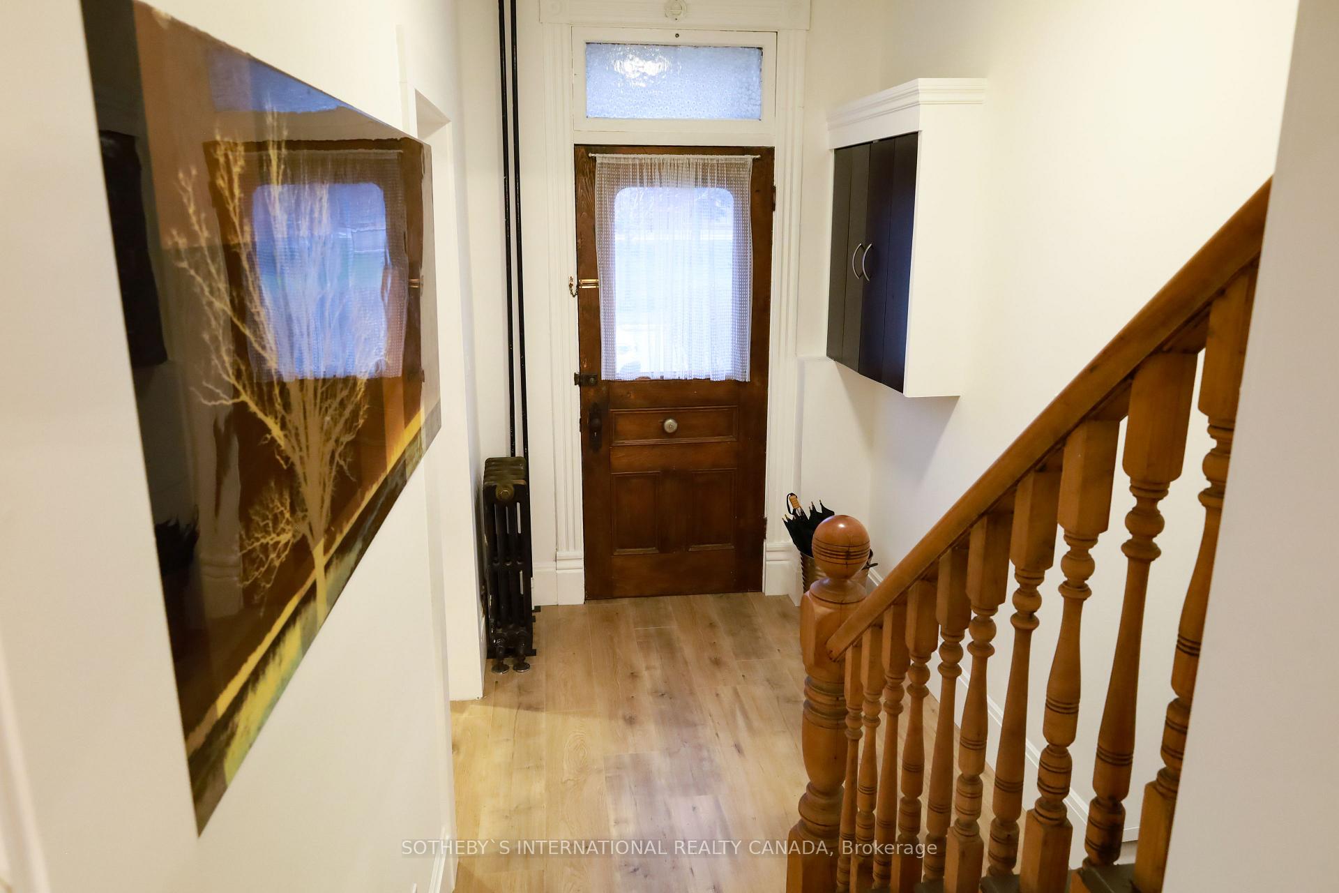 Photo 3 of 22 St. Paul Street, Collingwood — HOMEH