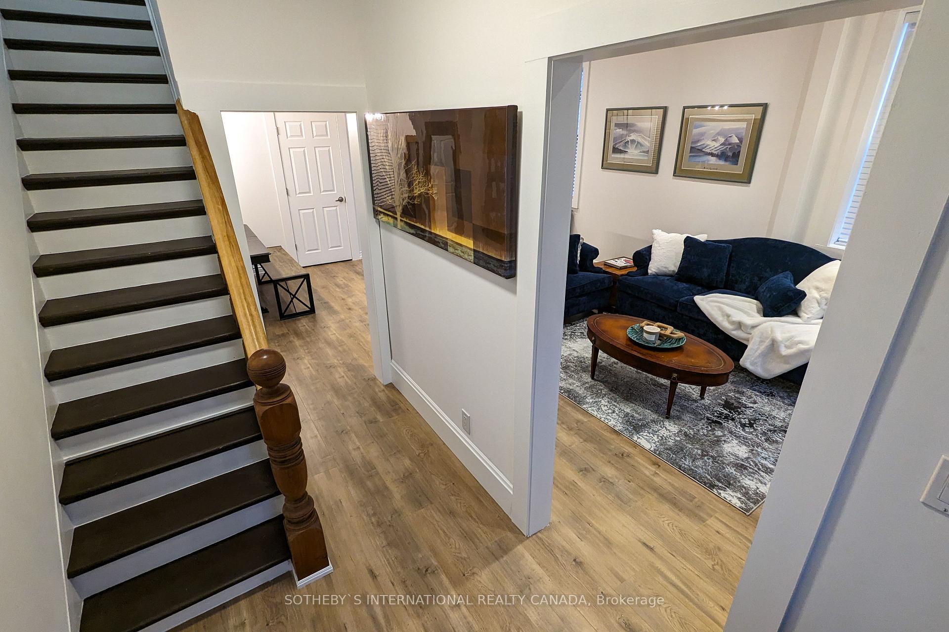 Photo 4 of 22 St. Paul Street, Collingwood — HOMEH