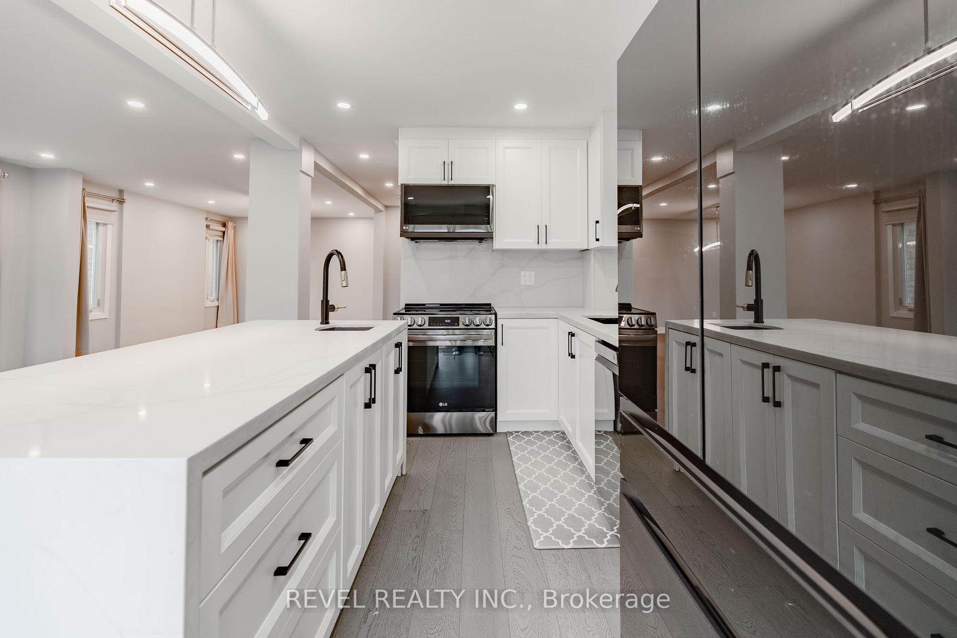 Photo 11 of 95 Cinrickbar Drive, Etobicoke, West Humber-Clairville — HOMEH