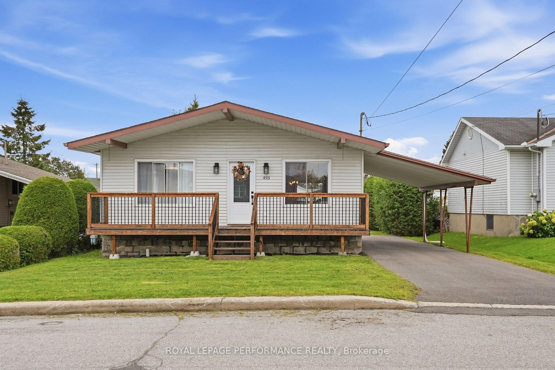 Front of 493 Catherine Street
