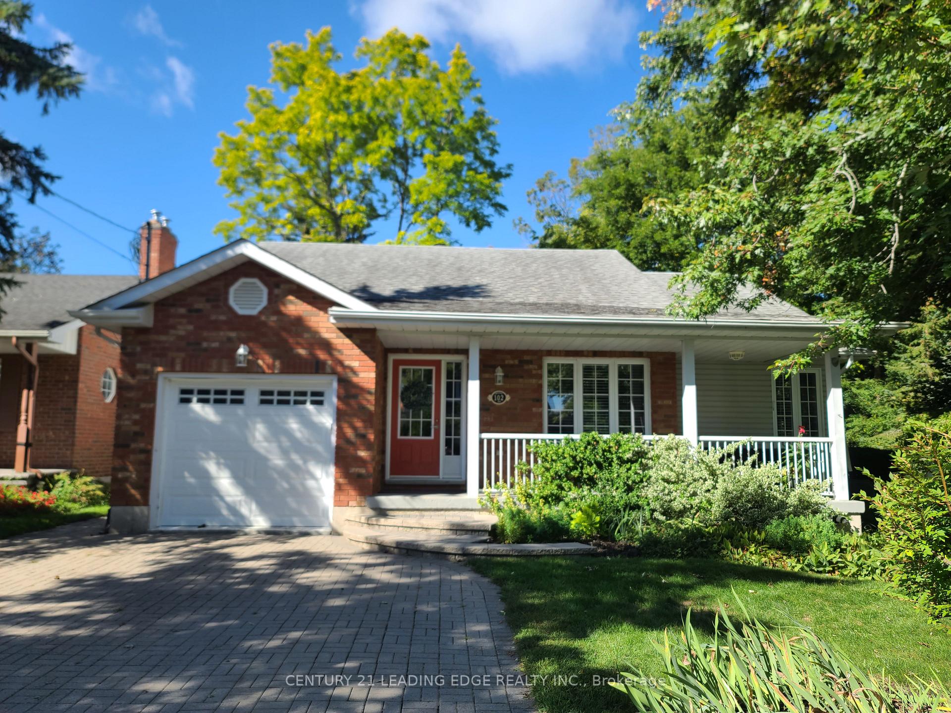 Photo 1 of 102 Second Avenue, Uxbridge — HOMEH