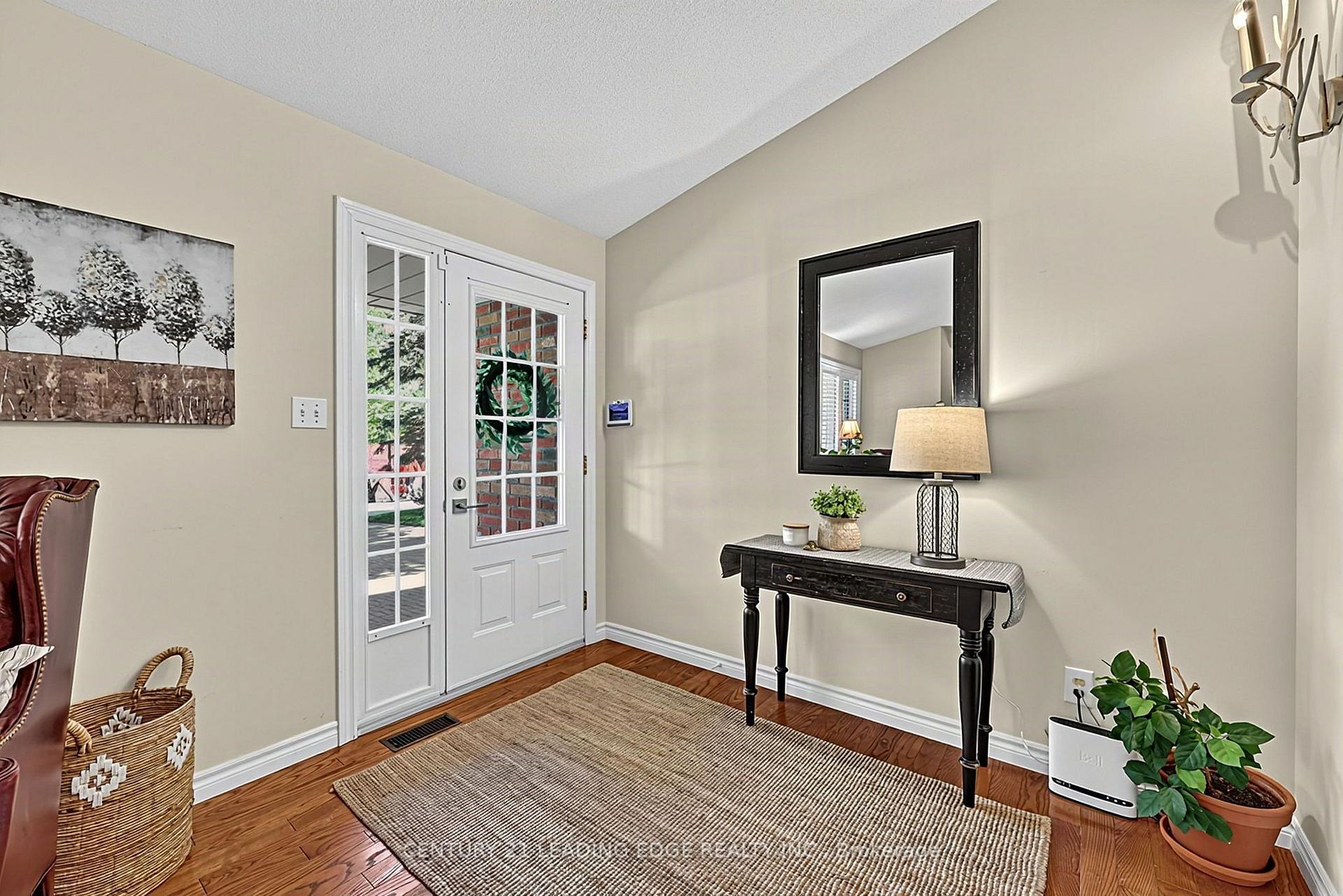 Photo 5 of 102 Second Avenue, Uxbridge — HOMEH