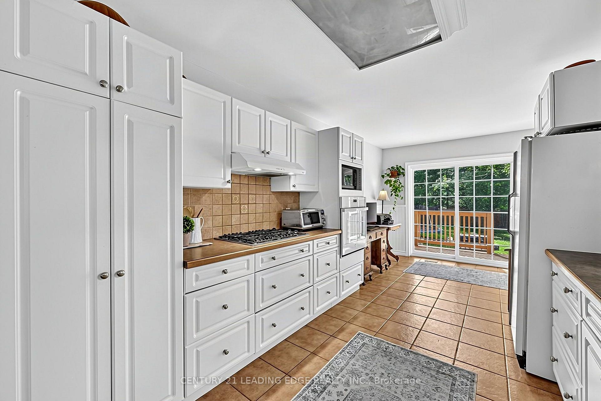 Photo 15 of 102 Second Avenue, Uxbridge — HOMEH