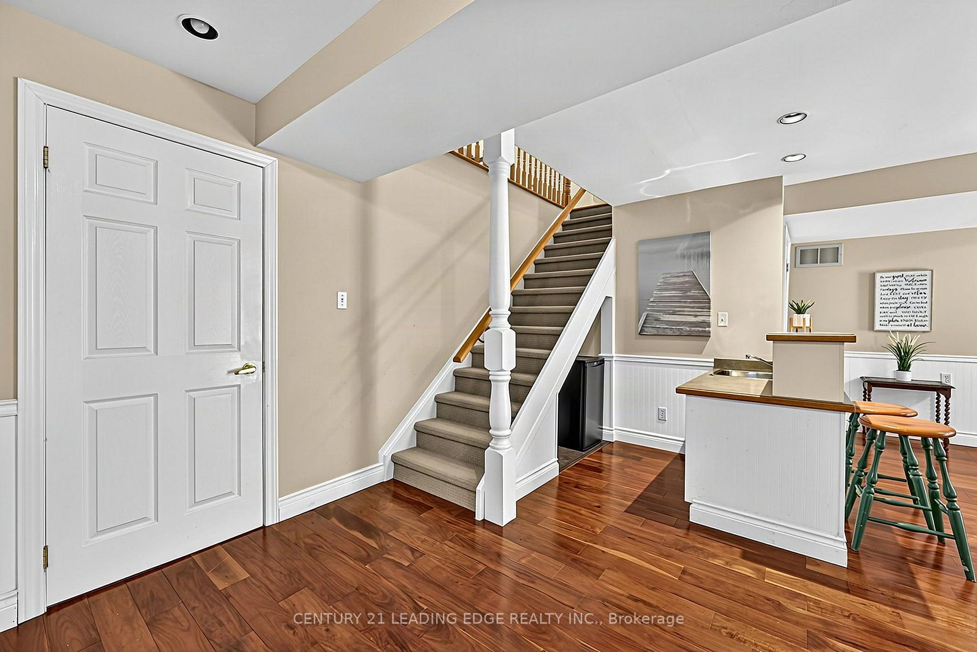 Photo 31 of 102 Second Avenue, Uxbridge — HOMEH
