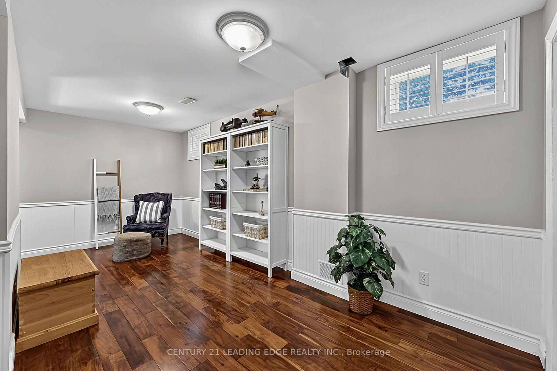 Photo 33 of 102 Second Avenue, Uxbridge — HOMEH