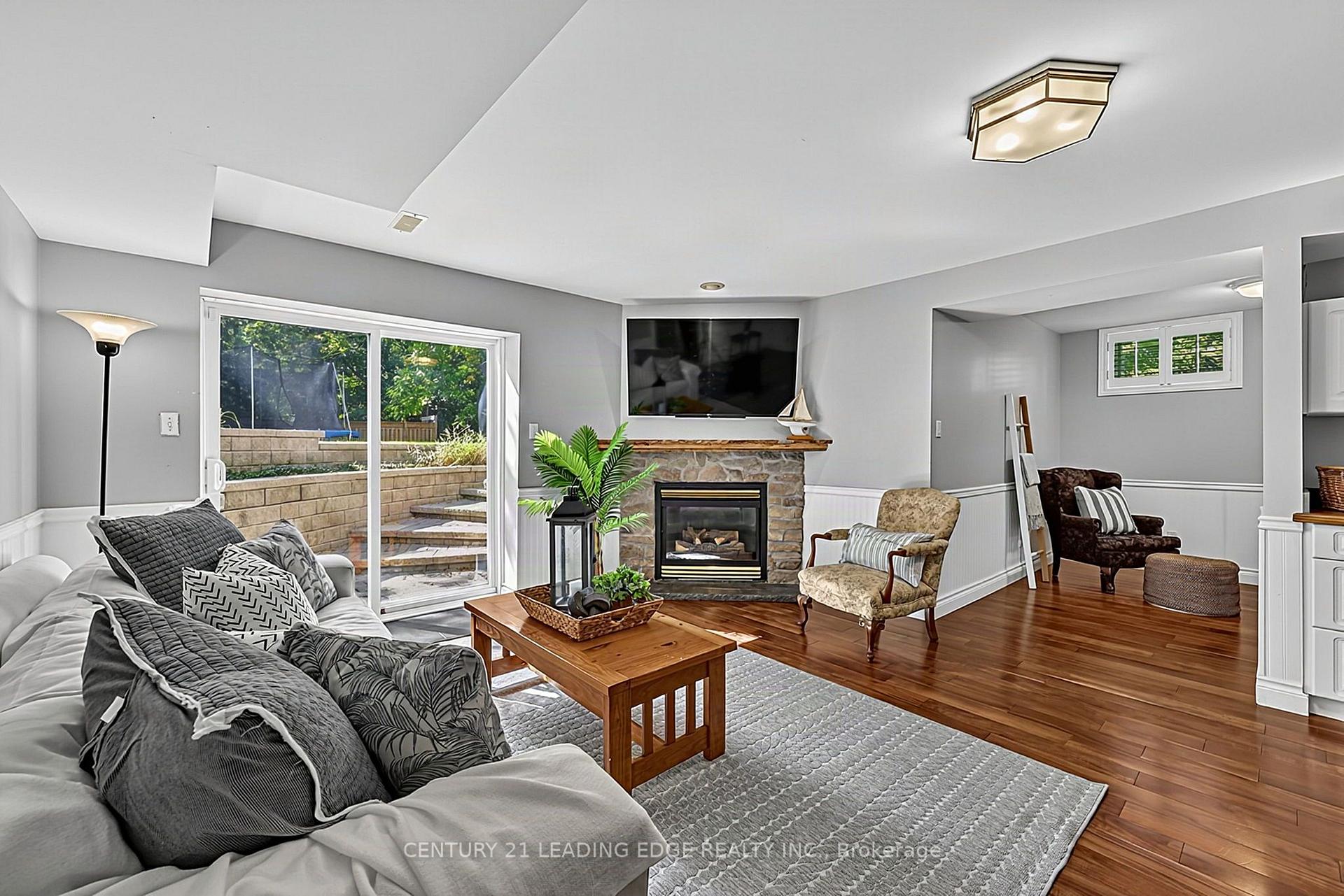 Photo 36 of 102 Second Avenue, Uxbridge — HOMEH