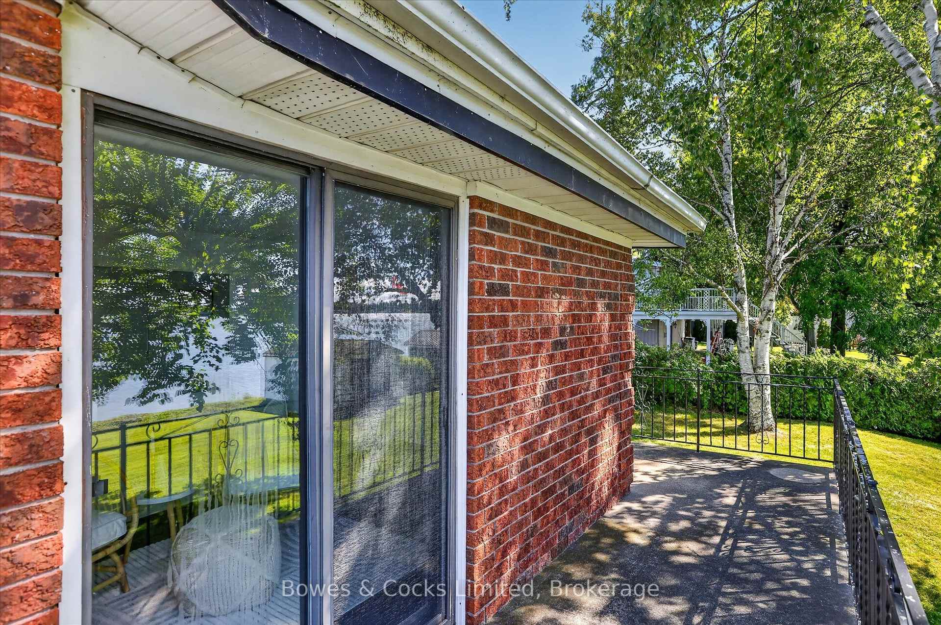 Photo 3 of 79 Oakdene Crescent, Kawartha Lakes, Mariposa — HOMEH