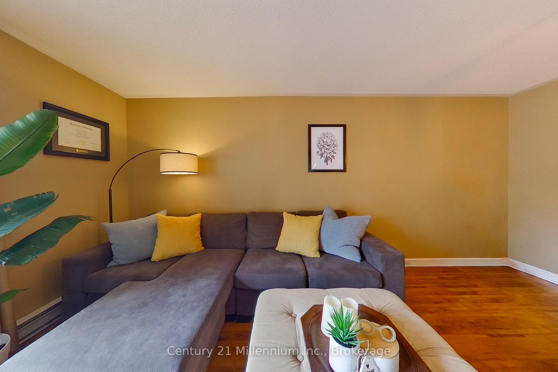 Photo 5 of Unit 825, 34 Dawson Drive, Collingwood — HOMEH