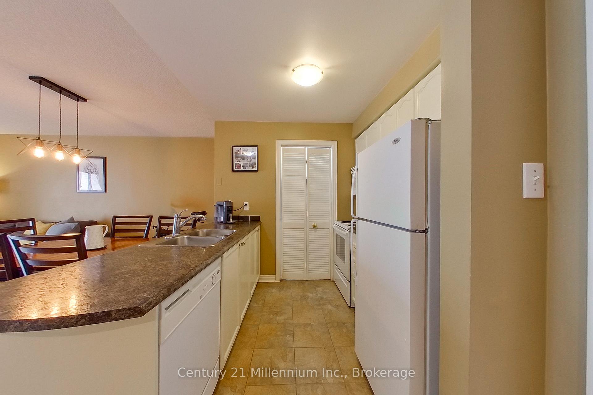 Photo 8 of Unit 825, 34 Dawson Drive, Collingwood — HOMEH