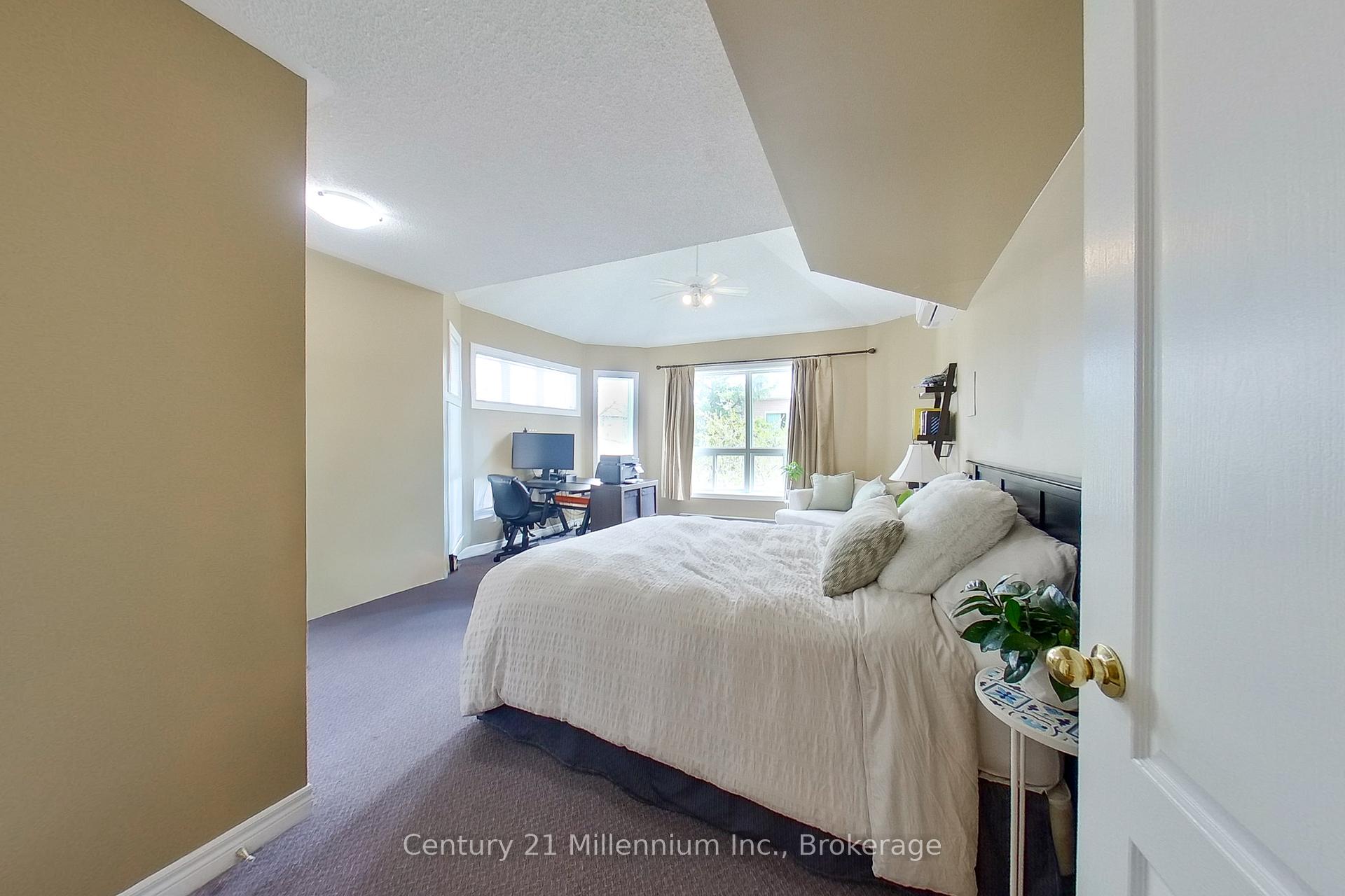 Photo 11 of Unit 825, 34 Dawson Drive, Collingwood — HOMEH