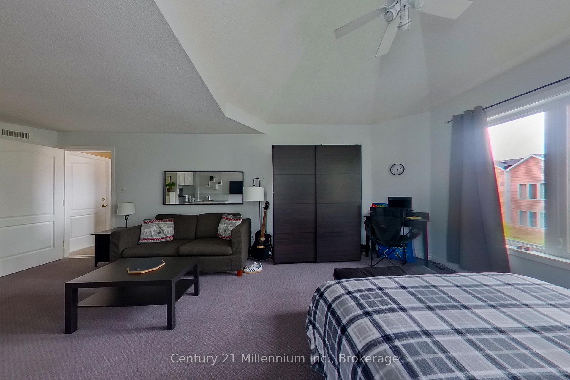 Photo 14 of Unit 825, 34 Dawson Drive, Collingwood — HOMEH