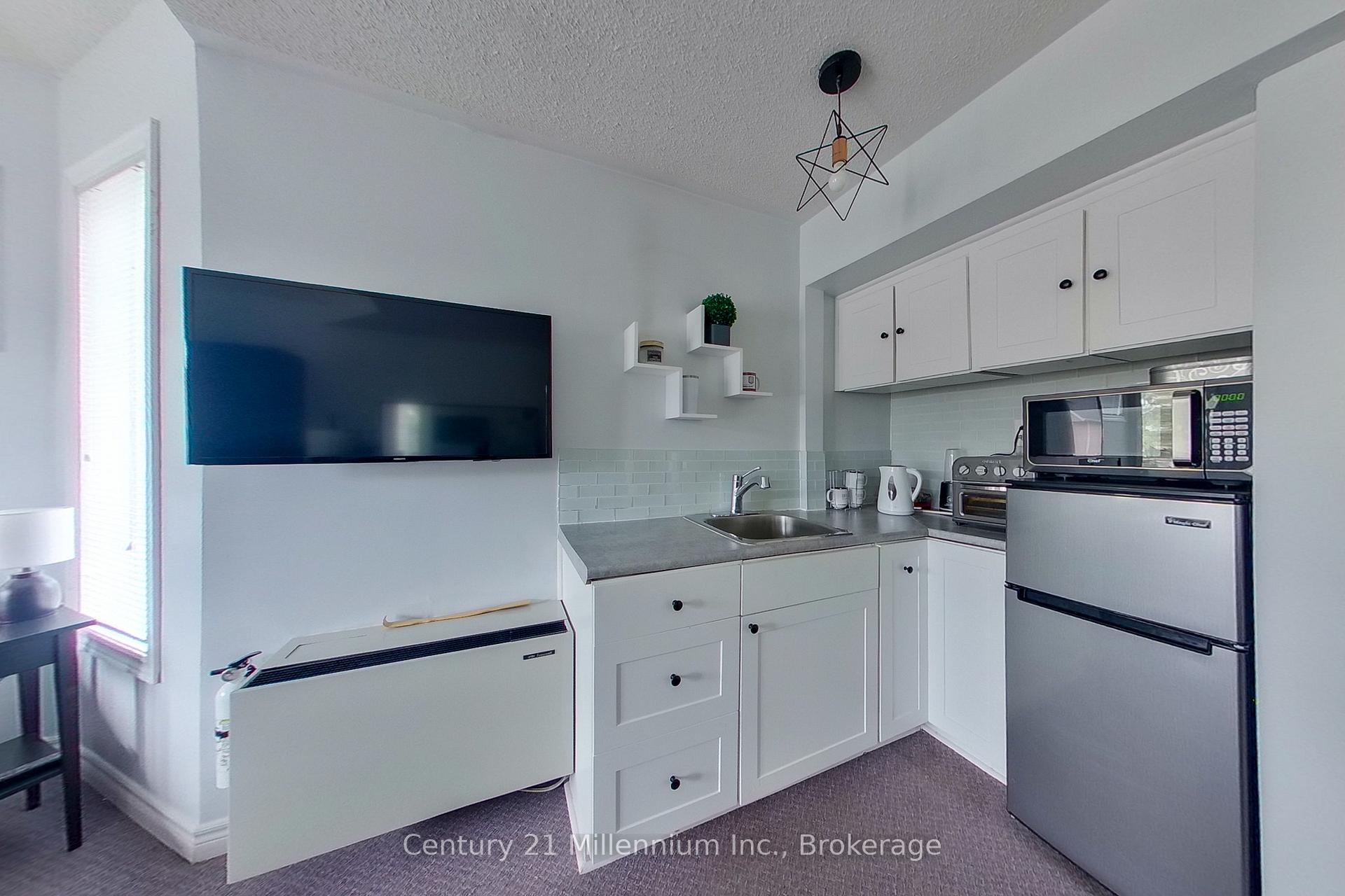 Photo 15 of Unit 825, 34 Dawson Drive, Collingwood — HOMEH