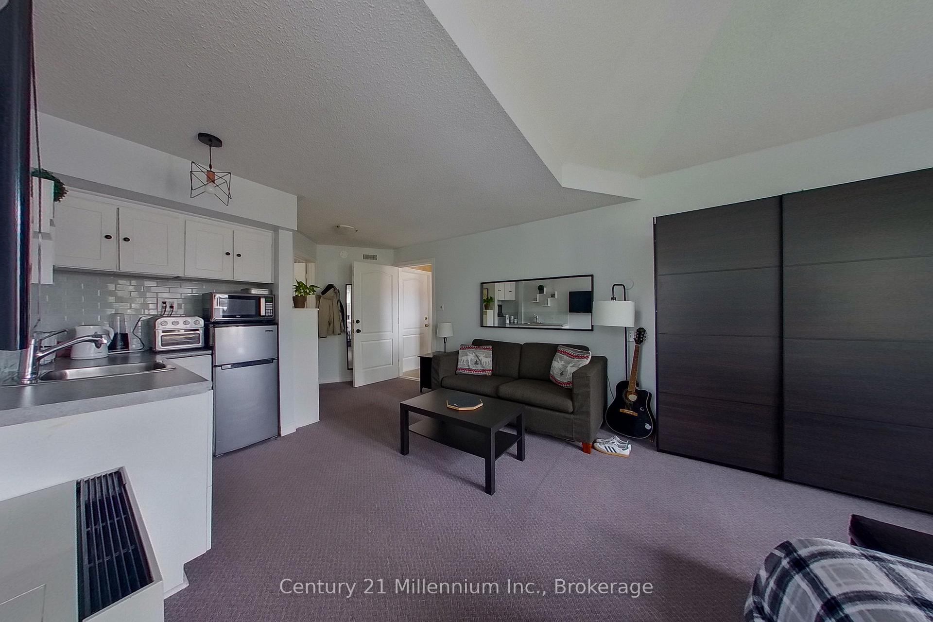 Photo 16 of Unit 825, 34 Dawson Drive, Collingwood — HOMEH