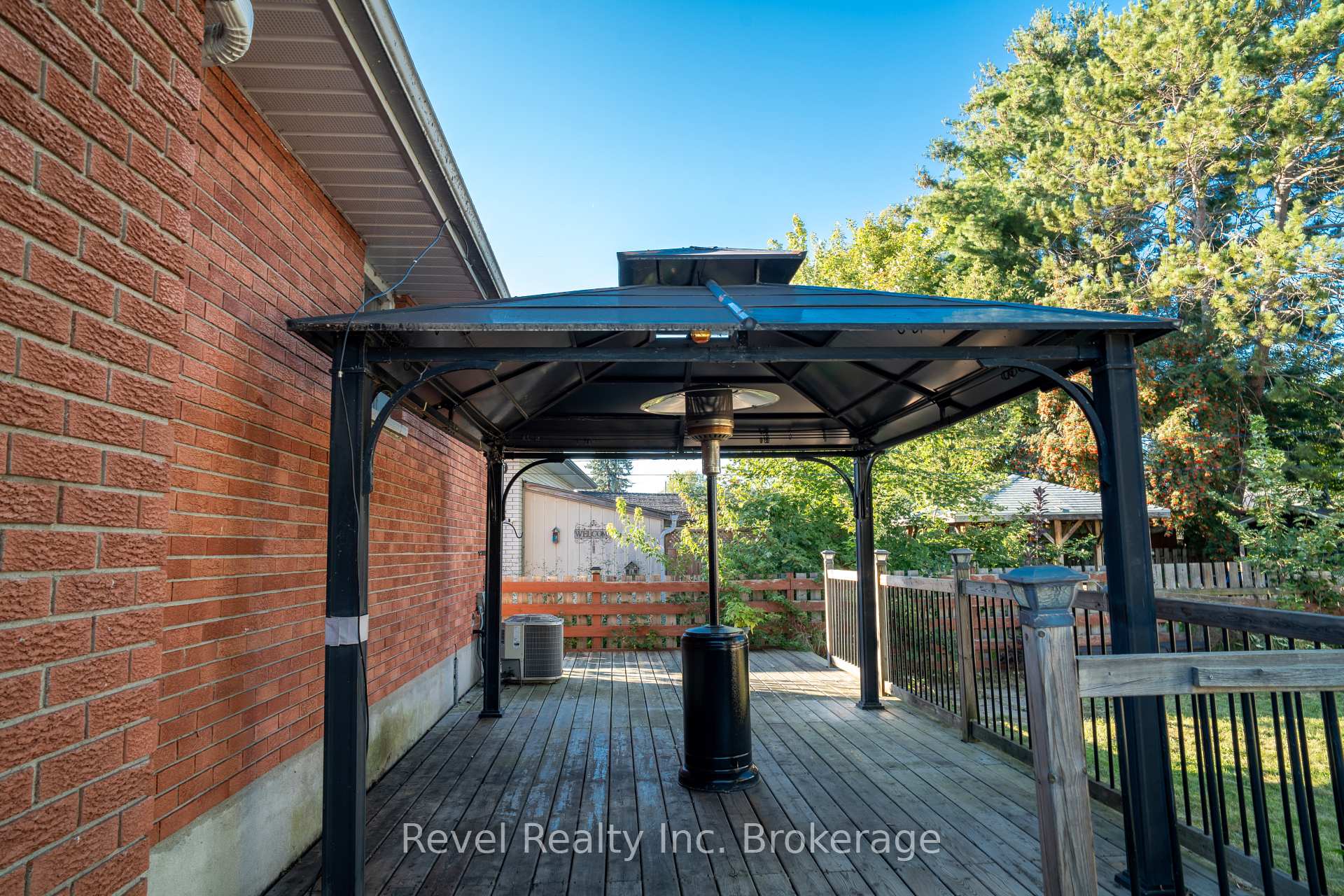Photo 5 of 12 Nightingale Drive, North Bay, Ferris — HOMEH