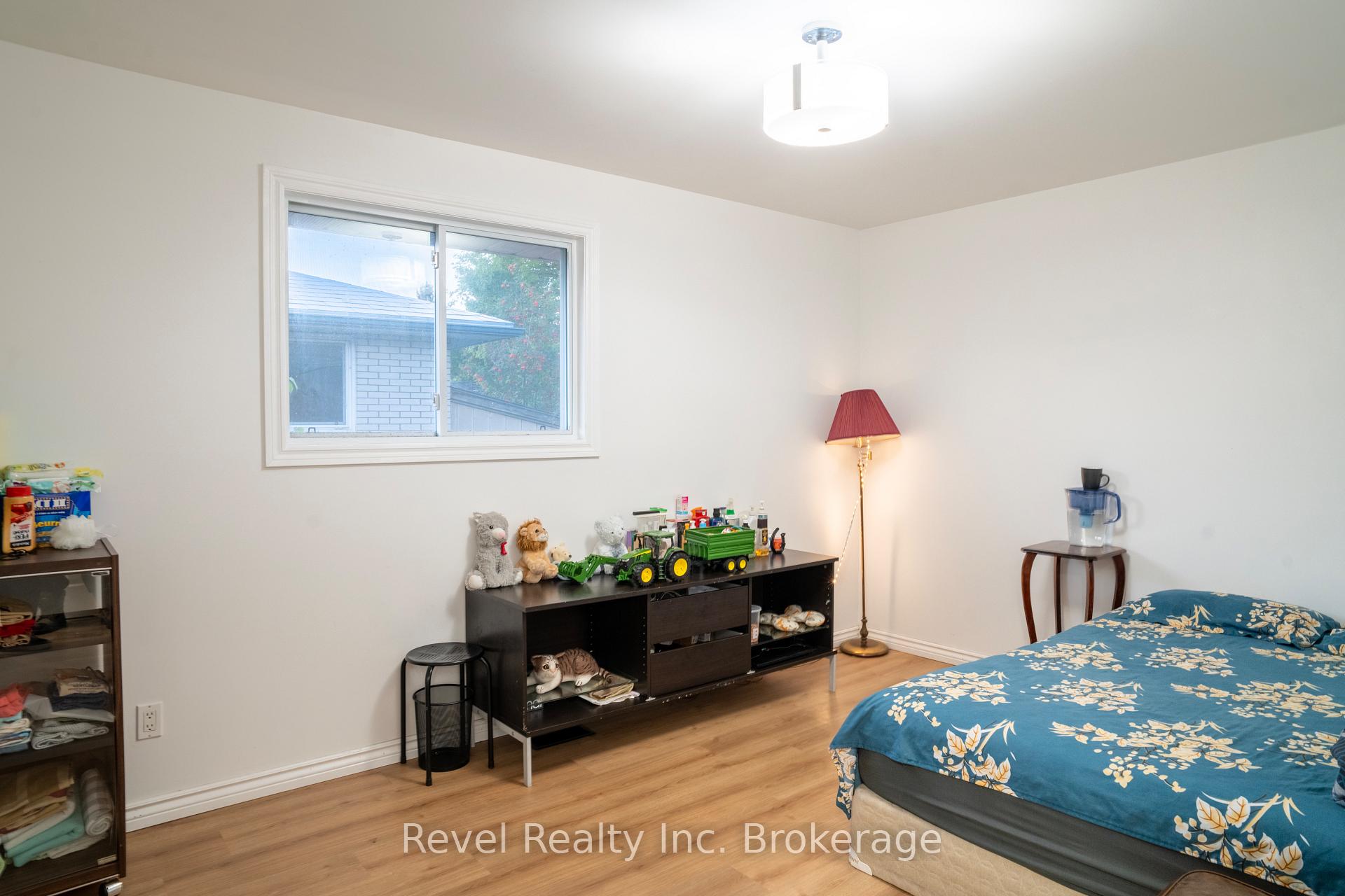 Photo 13 of 12 Nightingale Drive, North Bay, Ferris — HOMEH