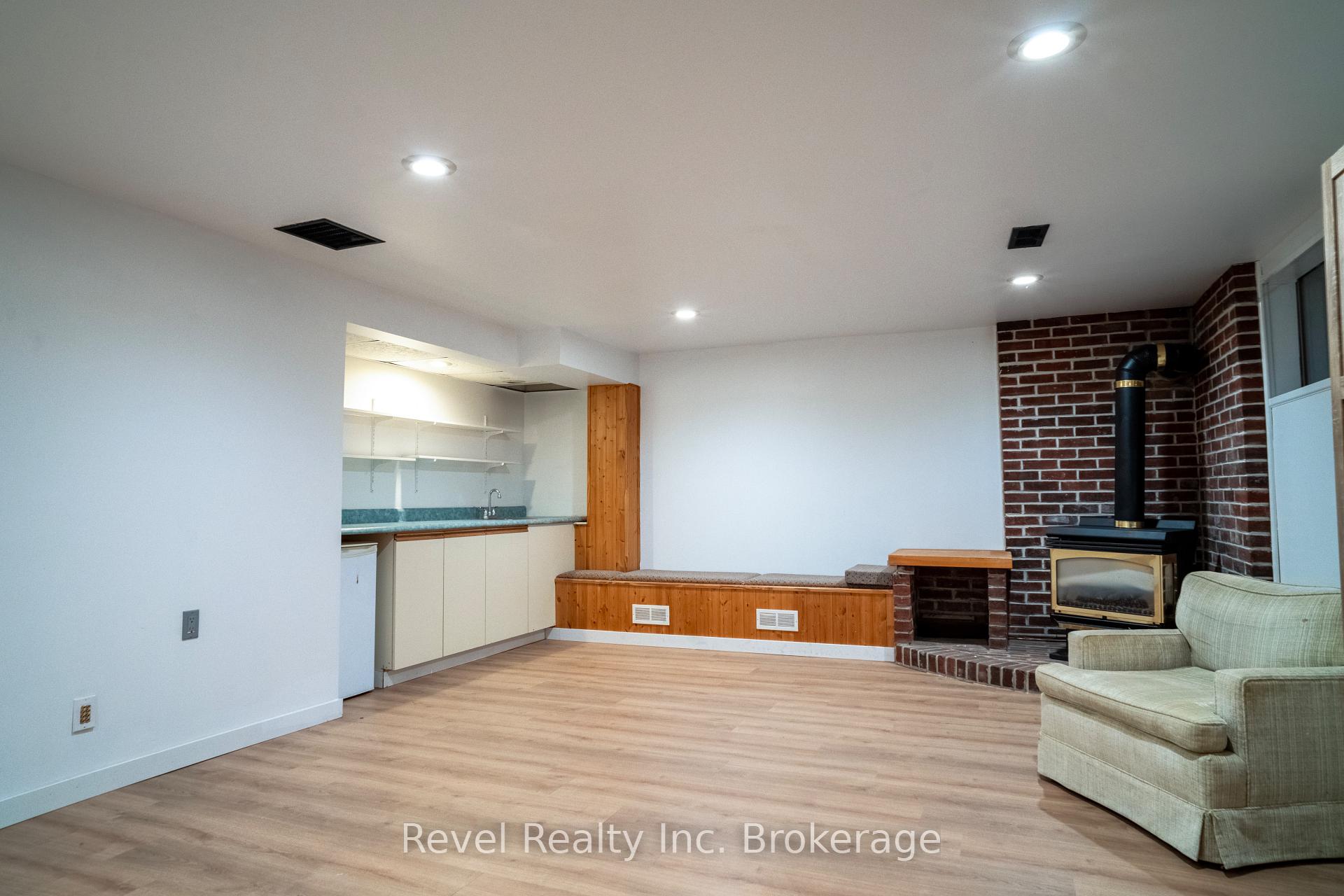 Photo 21 of 12 Nightingale Drive, North Bay, Ferris — HOMEH