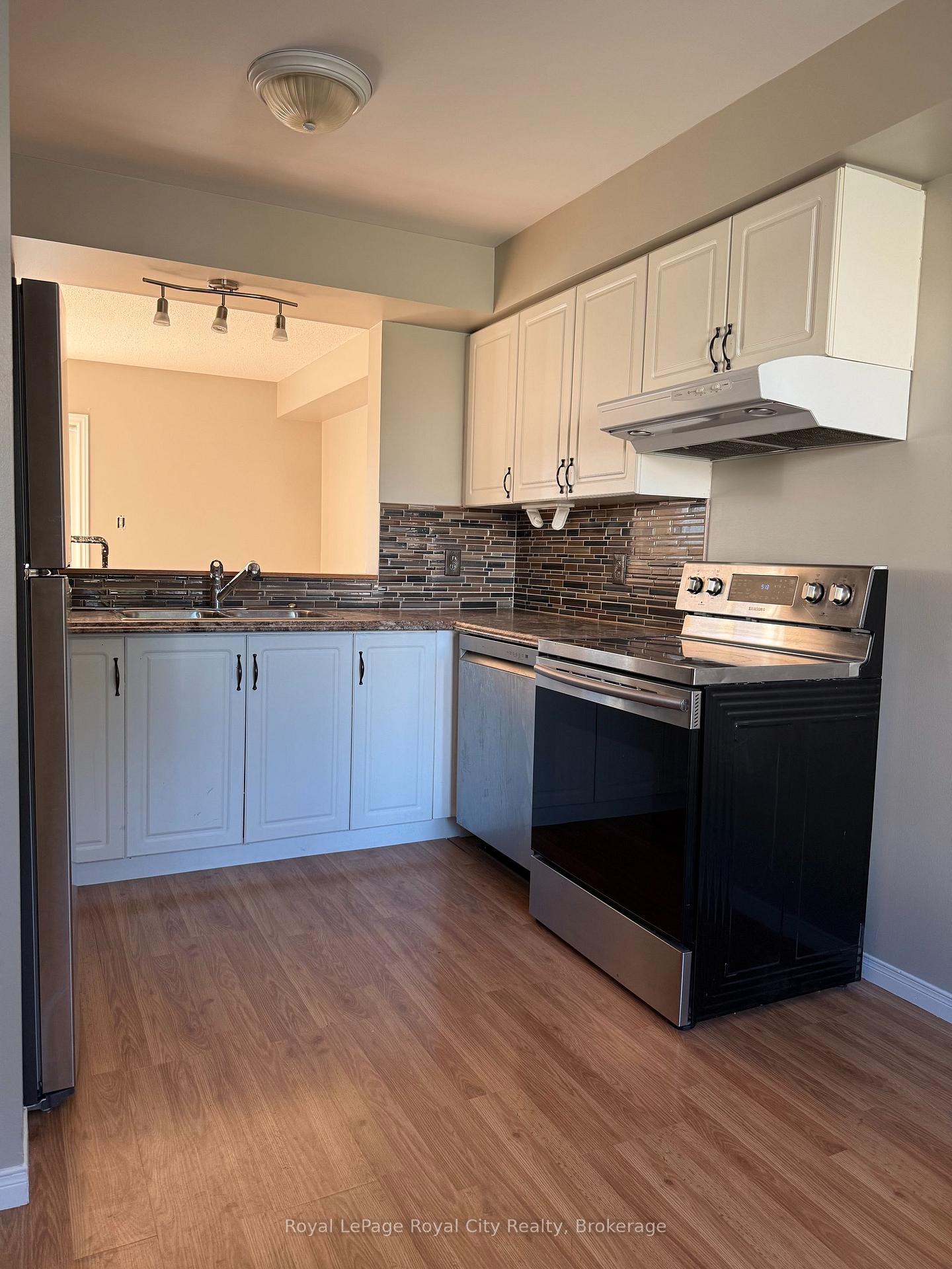 Photo 2 of Unit 93, 240 London Road W, Guelph, Downtown — HOMEH