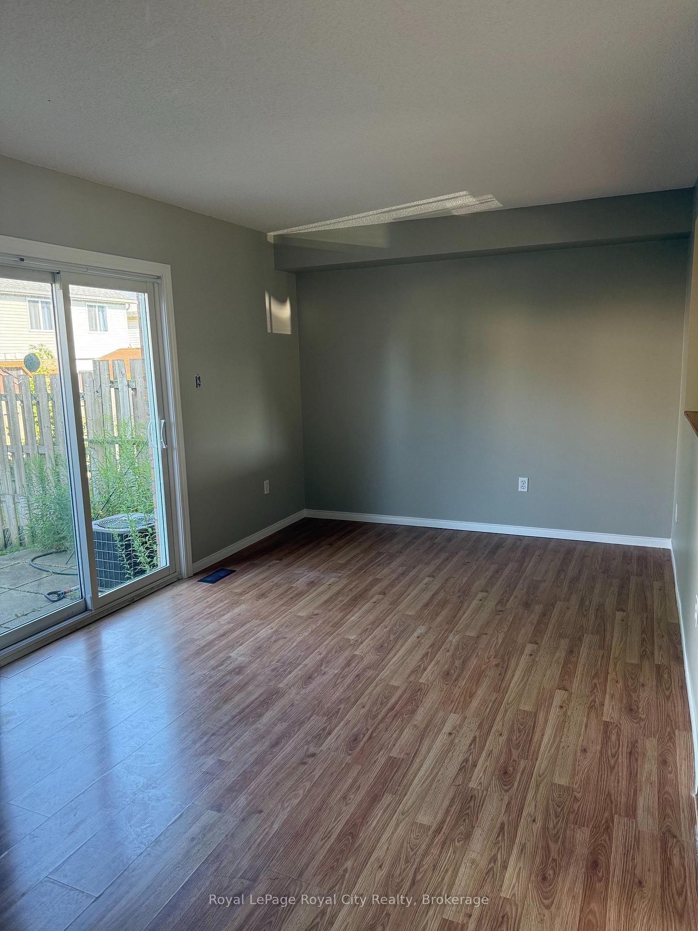 Photo 4 of Unit 93, 240 London Road W, Guelph, Downtown — HOMEH