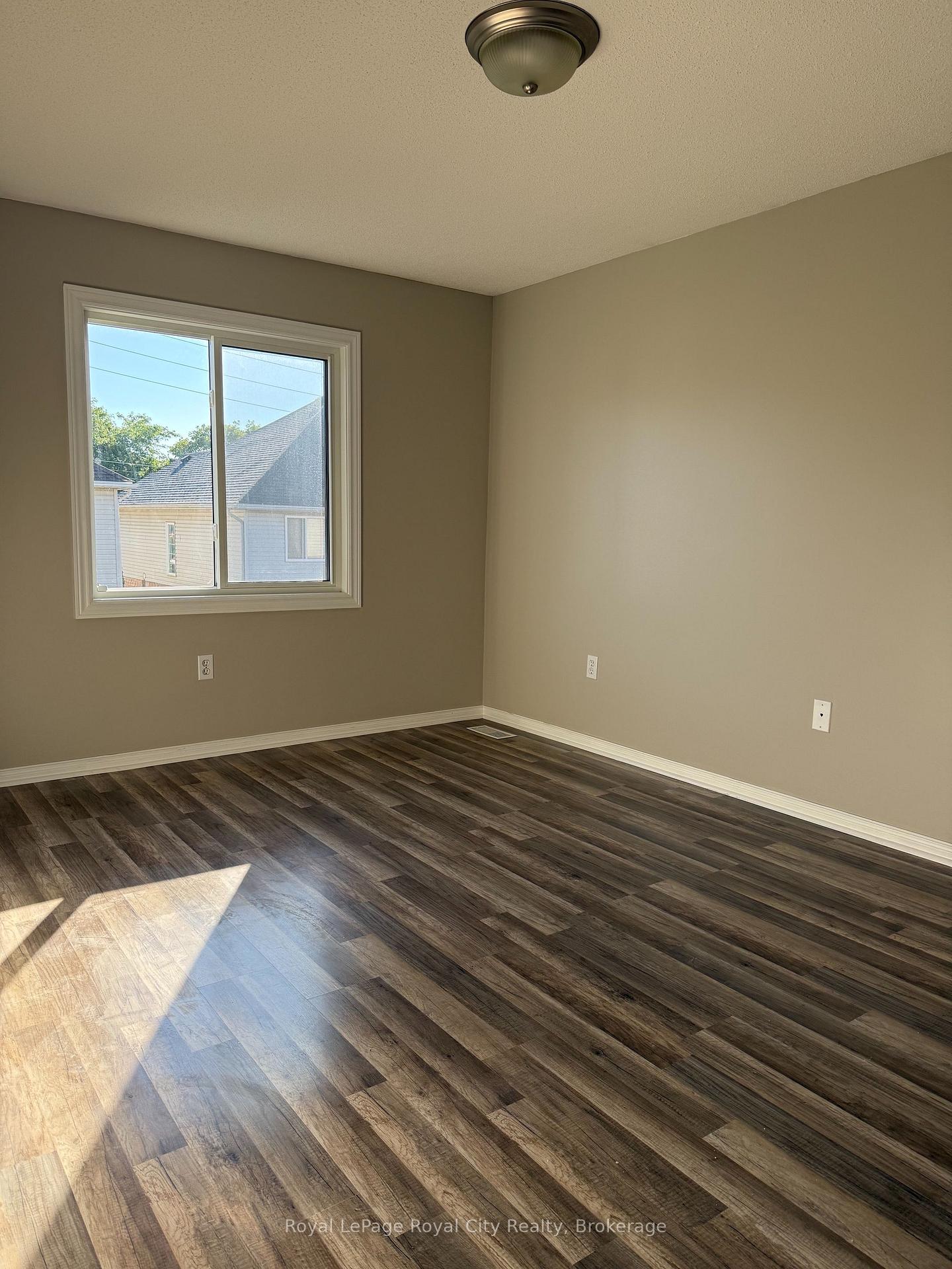 Photo 7 of Unit 93, 240 London Road W, Guelph, Downtown — HOMEH