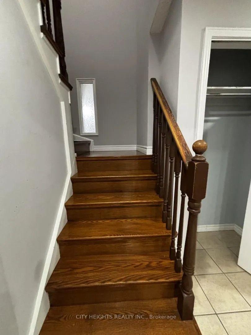 Photo 3 of 173 Mayberry Court, Waterloo, Colonial Acres — HOMEH