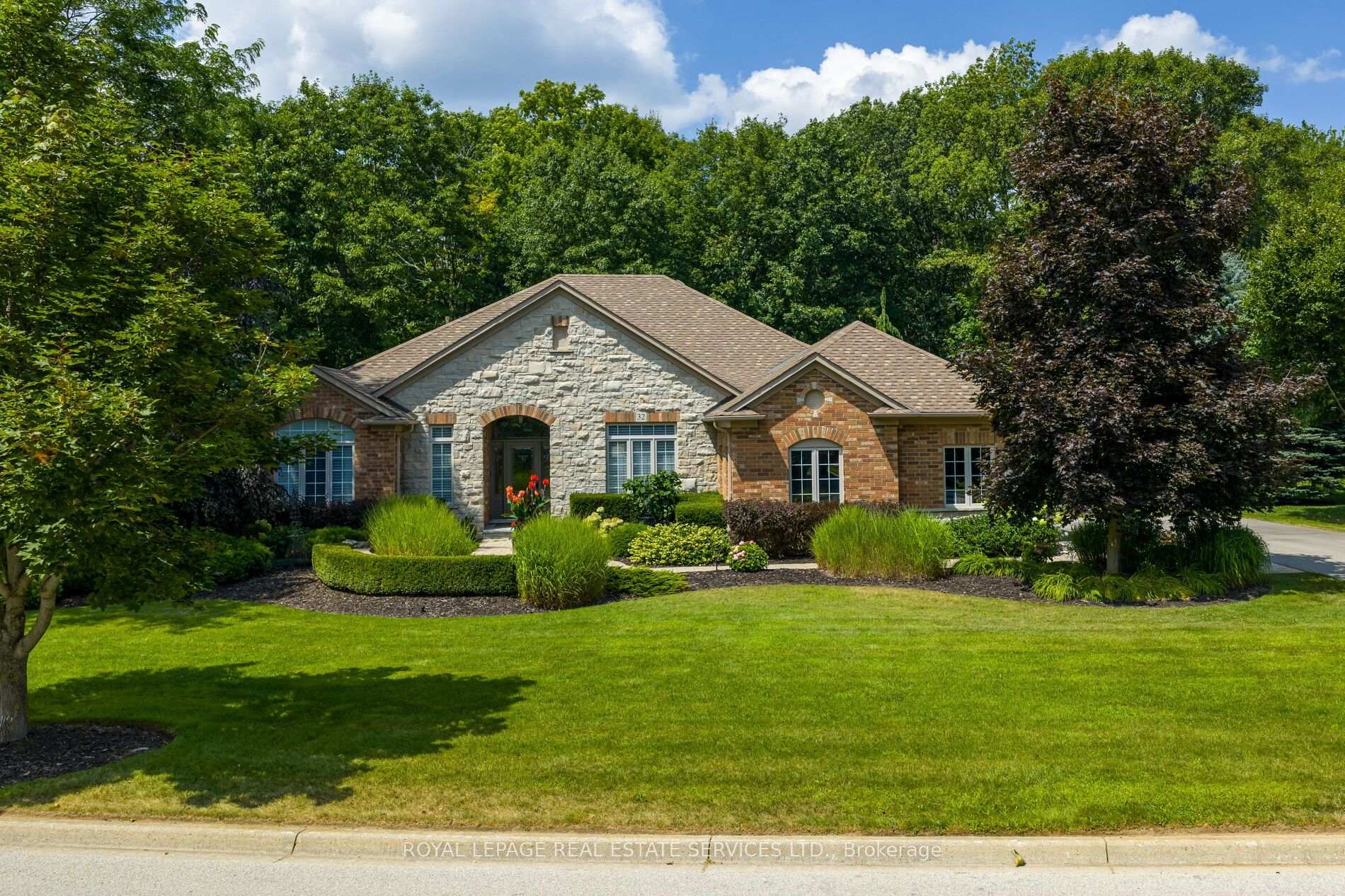 Photo of 32 Parkshore Place