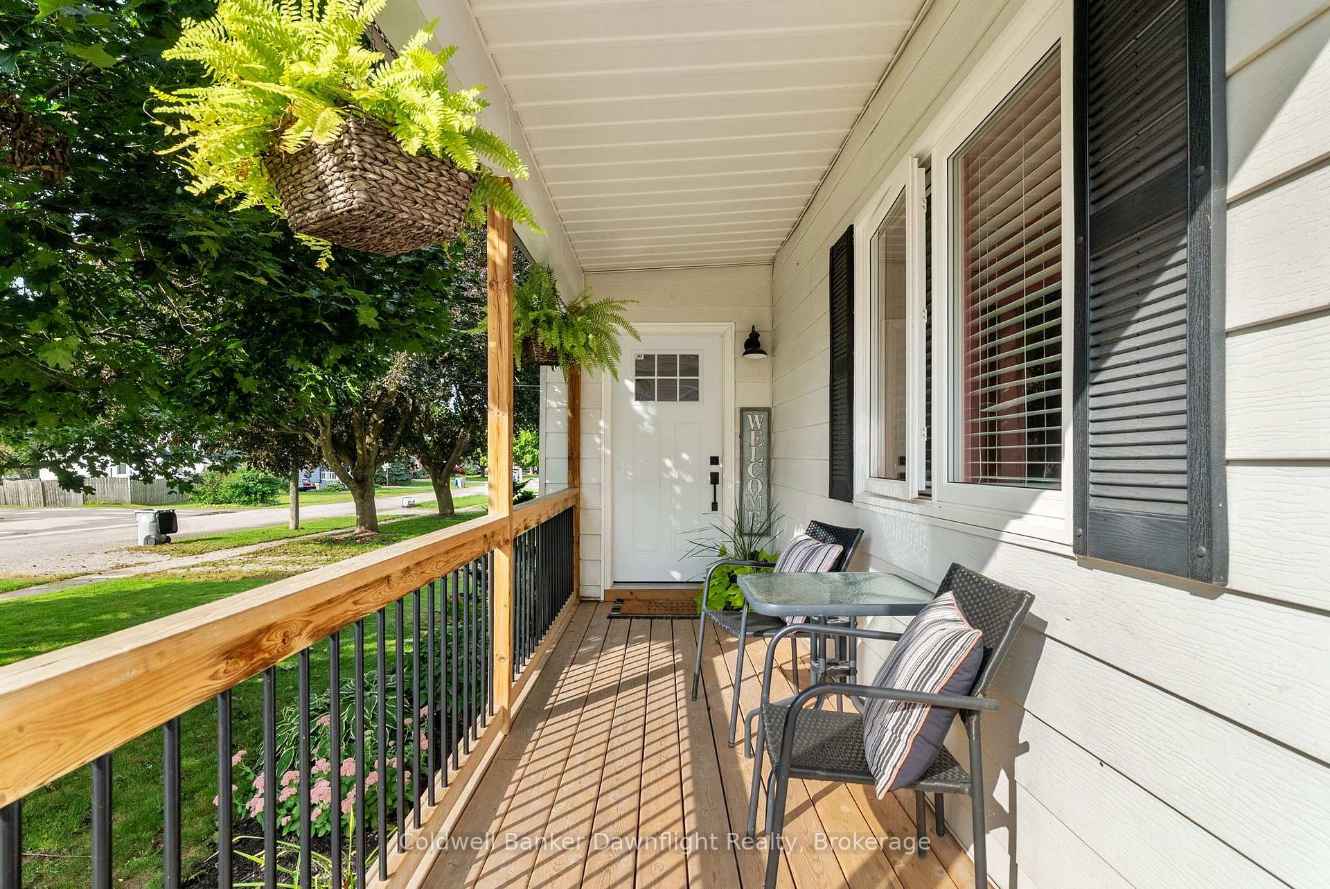 Photo 3 of 154 Richmond Street, Bluewater, Hensall — HOMEH