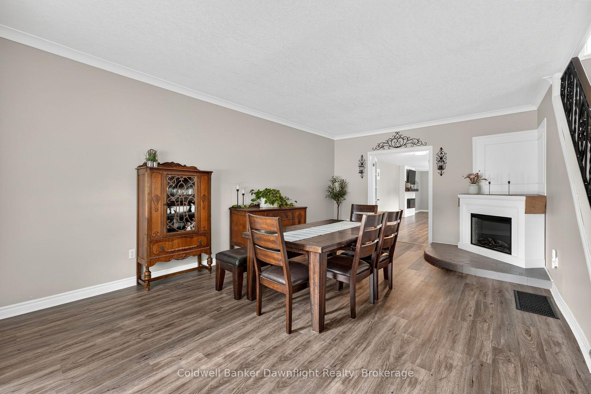 Photo 6 of 154 Richmond Street, Bluewater, Hensall — HOMEH