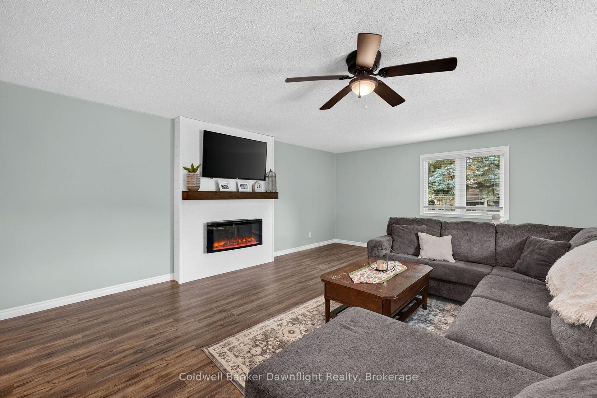 Photo 10 of 154 Richmond Street, Bluewater, Hensall — HOMEH