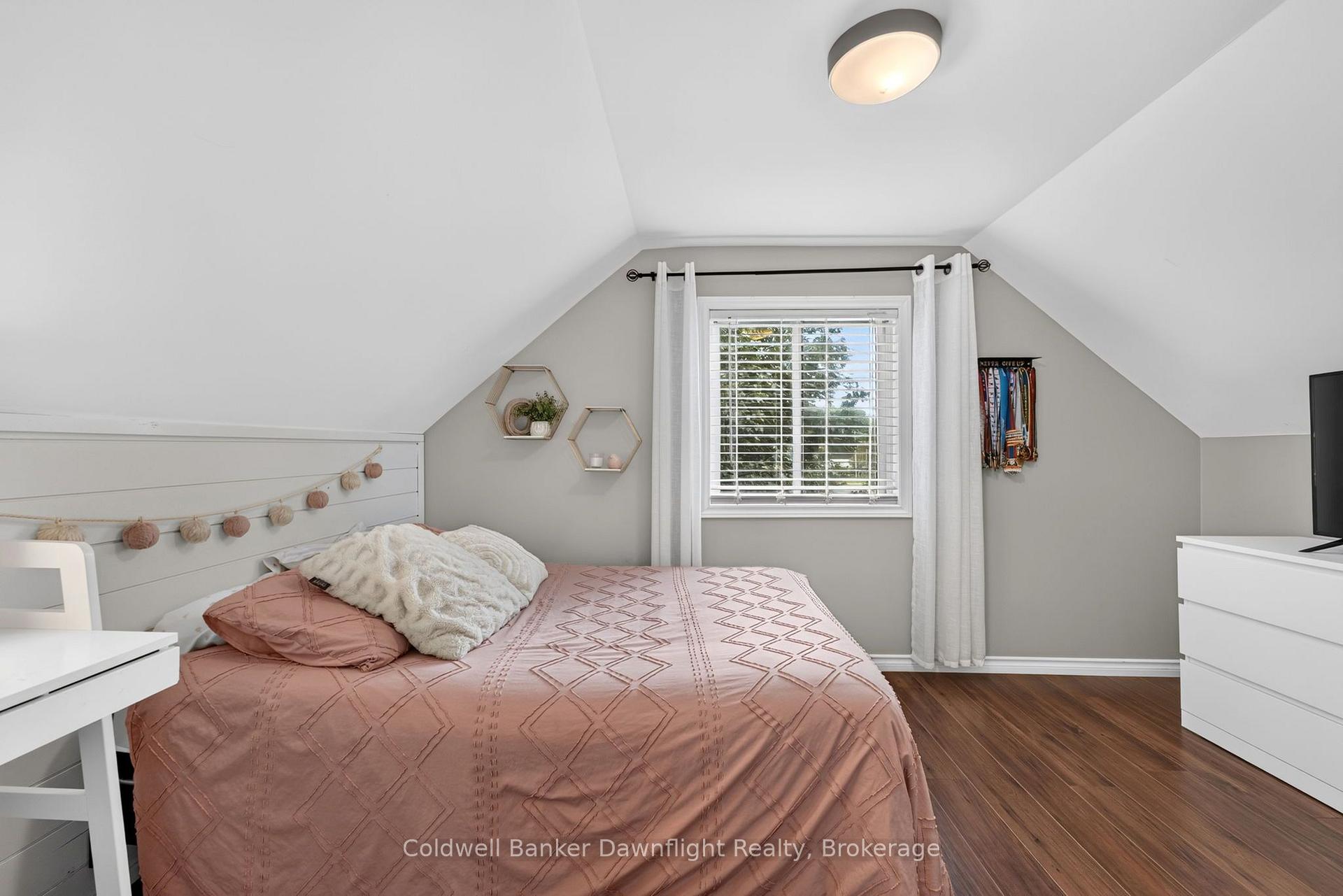 Photo 24 of 154 Richmond Street, Bluewater, Hensall — HOMEH