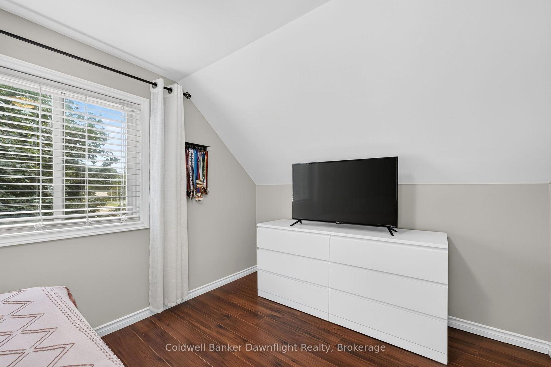 Photo 25 of 154 Richmond Street, Bluewater, Hensall — HOMEH
