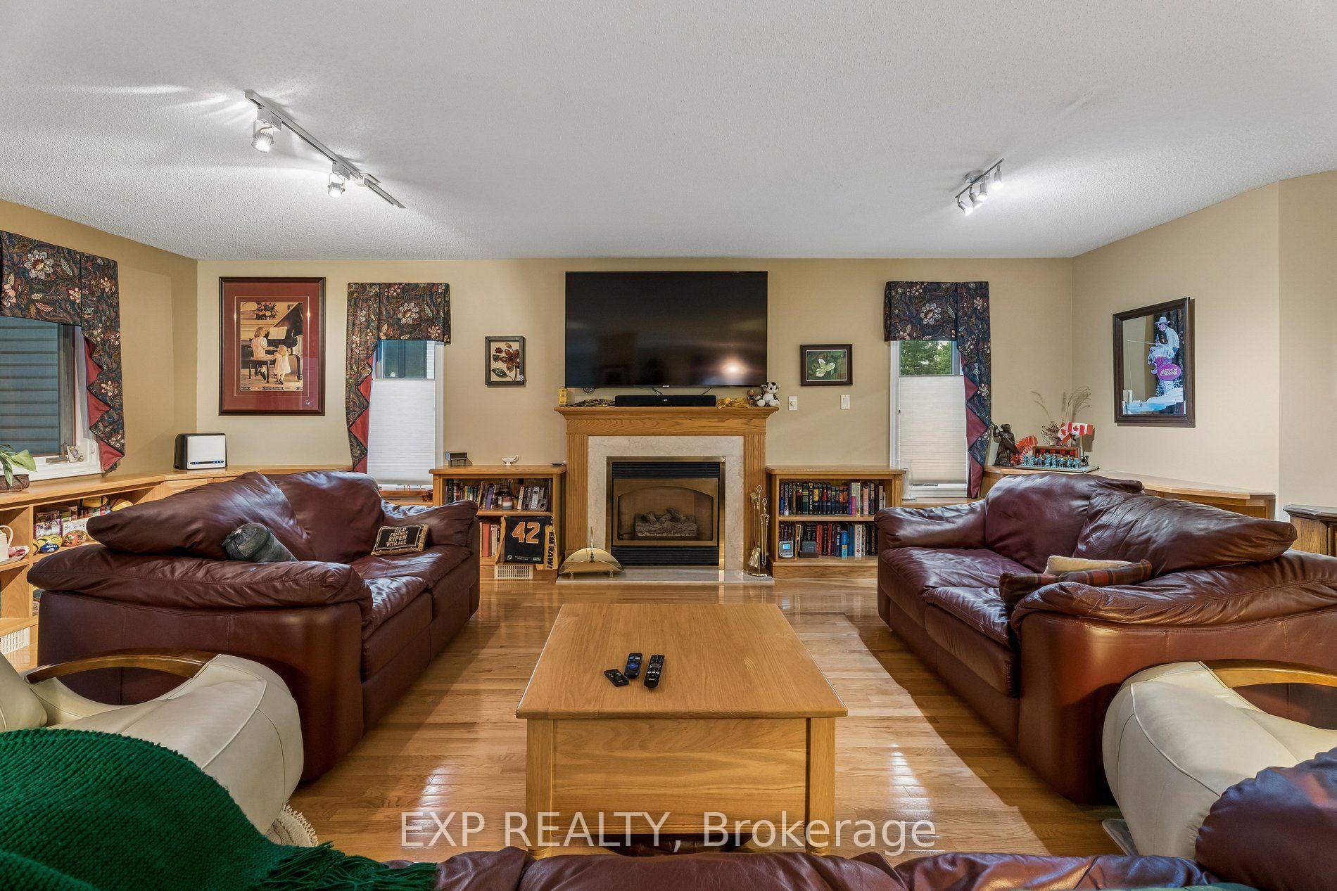 Photo 7 of Unit 8, 152 Dufferin Avenue, Brantford, North Ward — HOMEH