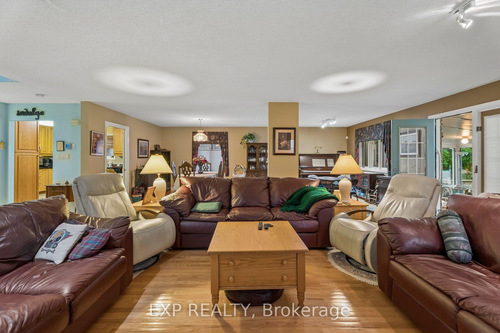 Photo 8 of Unit 8, 152 Dufferin Avenue, Brantford, North Ward — HOMEH