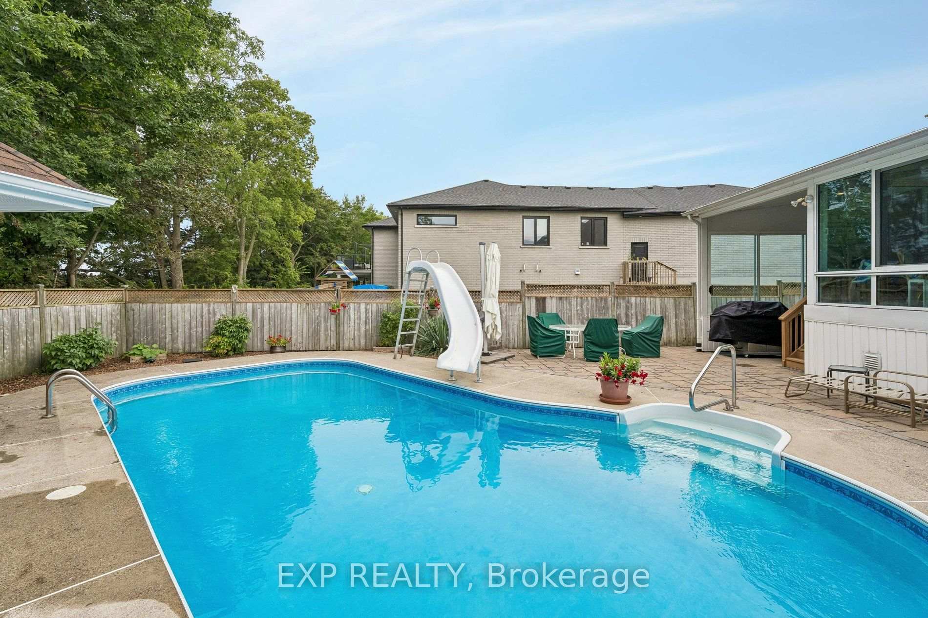 Photo 50 of Unit 8, 152 Dufferin Avenue, Brantford, North Ward — HOMEH