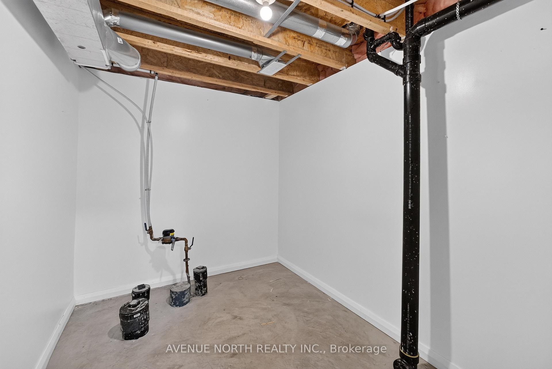 Photo 30 of 292 Livery Street, Ottawa, Kanata - Emerald Meadows/Trailwest — HOMEH