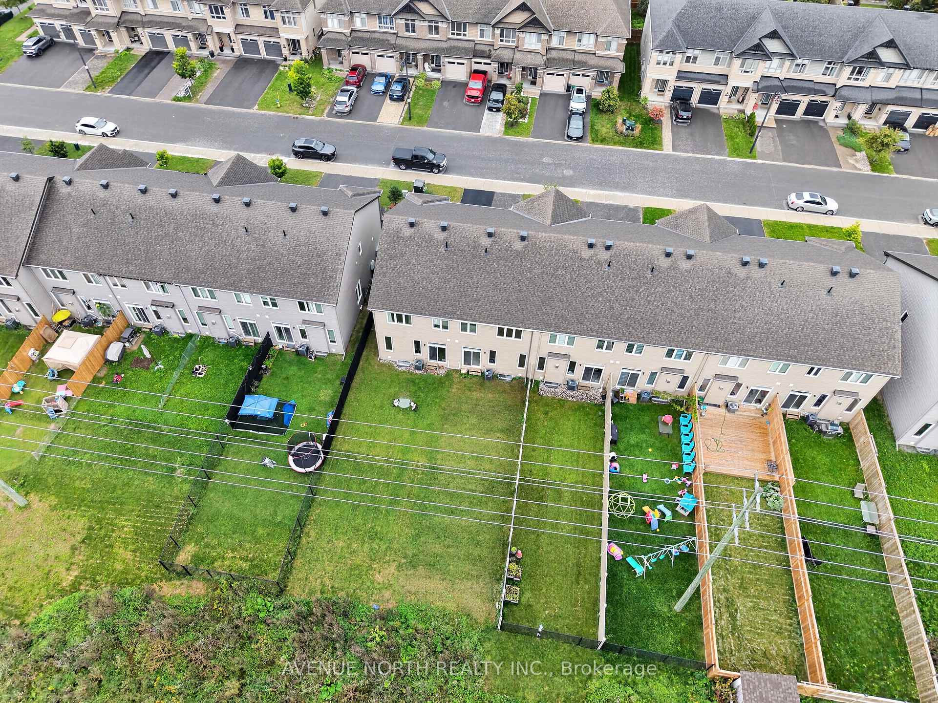 Photo 36 of 292 Livery Street, Ottawa, Kanata - Emerald Meadows/Trailwest — HOMEH