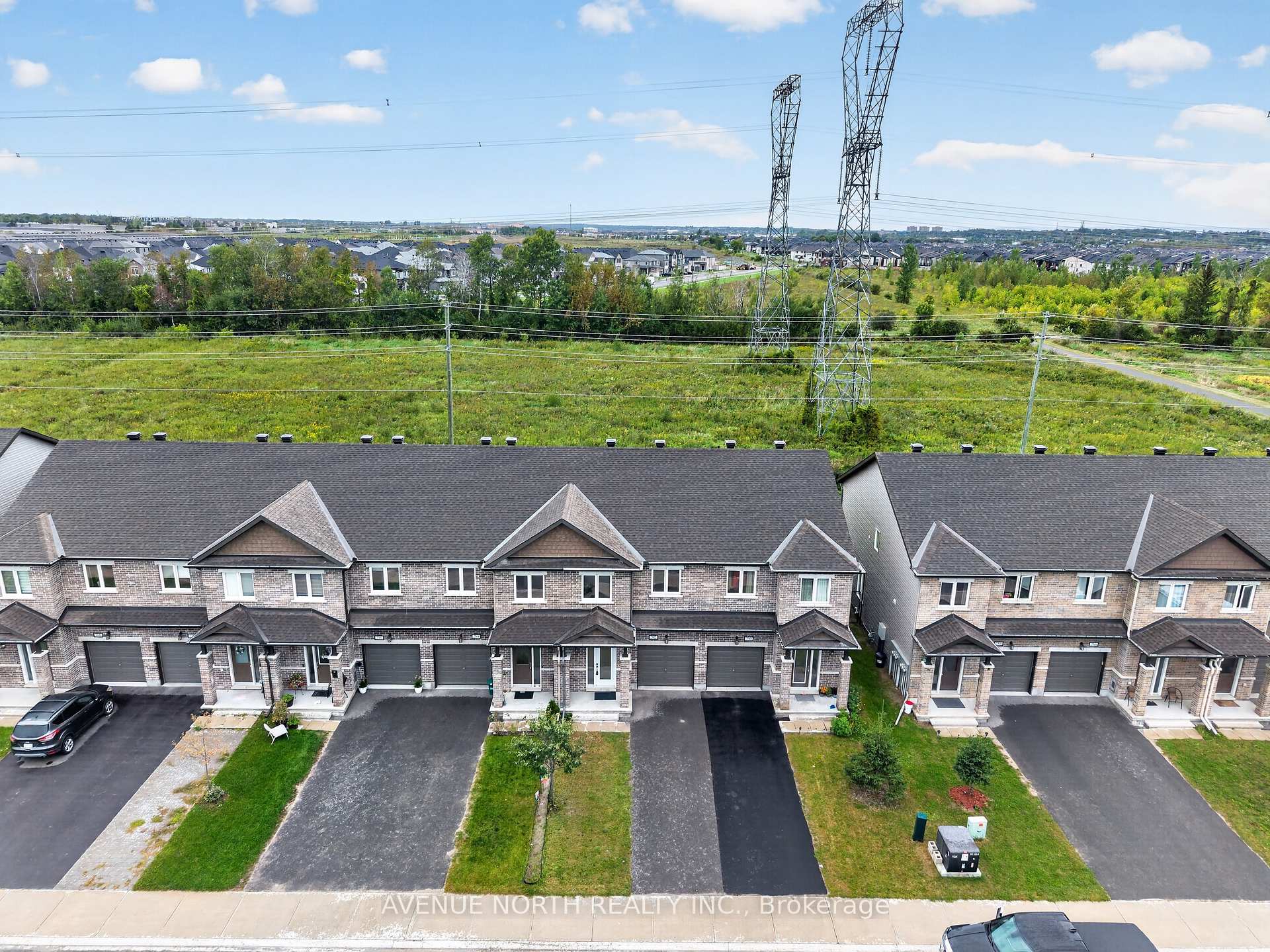 Photo 38 of 292 Livery Street, Ottawa, Kanata - Emerald Meadows/Trailwest — HOMEH