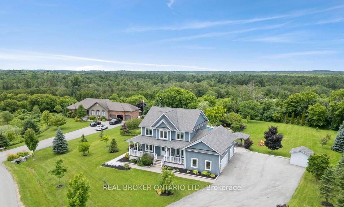 Photo 2 of 27 Bagshaw Crescent, Uxbridge, Rural Uxbridge — HOMEH
