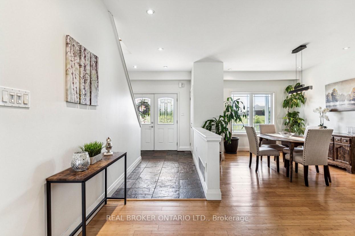 Photo 7 of 27 Bagshaw Crescent, Uxbridge, Rural Uxbridge — HOMEH