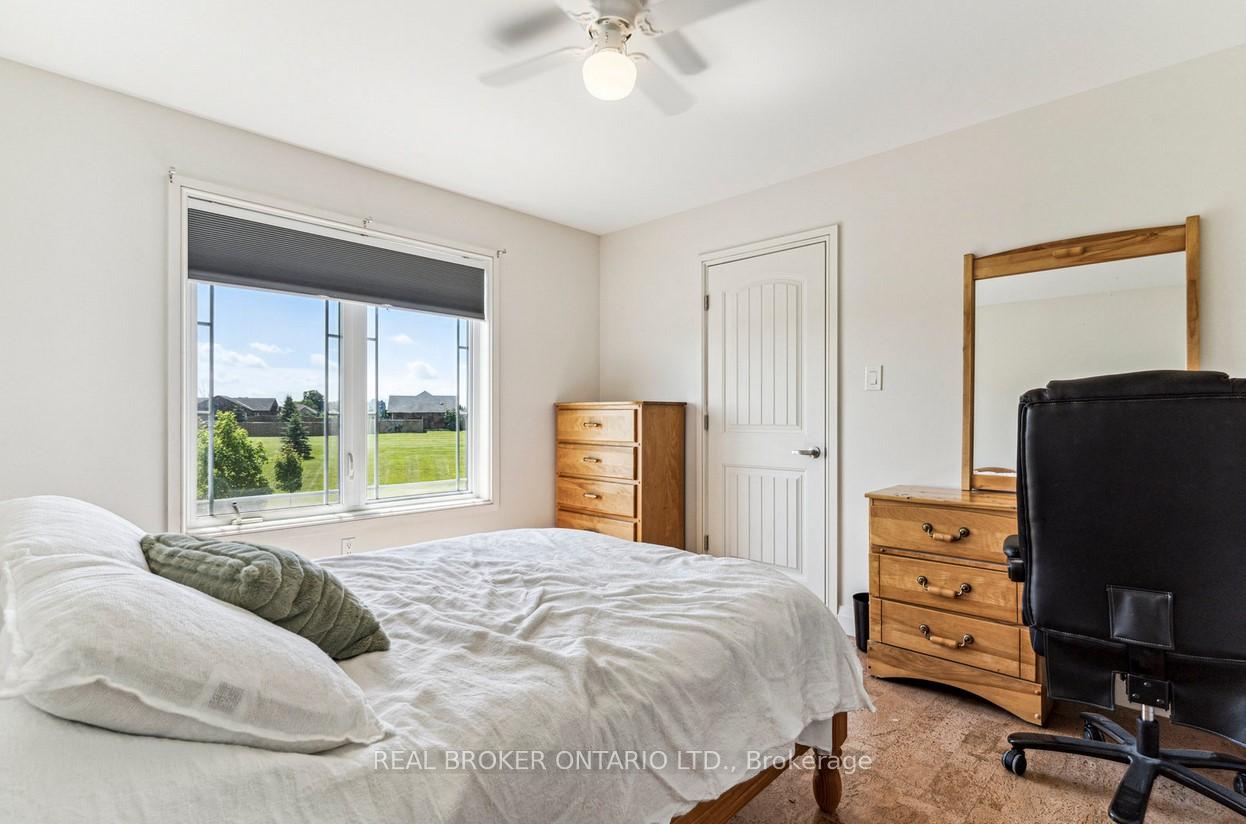 Photo 26 of 27 Bagshaw Crescent, Uxbridge, Rural Uxbridge — HOMEH