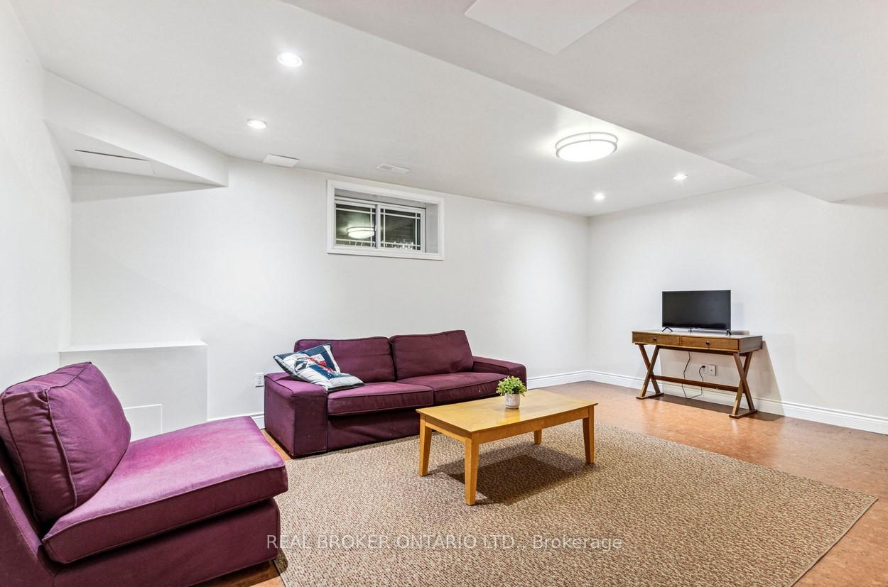 Photo 31 of 27 Bagshaw Crescent, Uxbridge, Rural Uxbridge — HOMEH