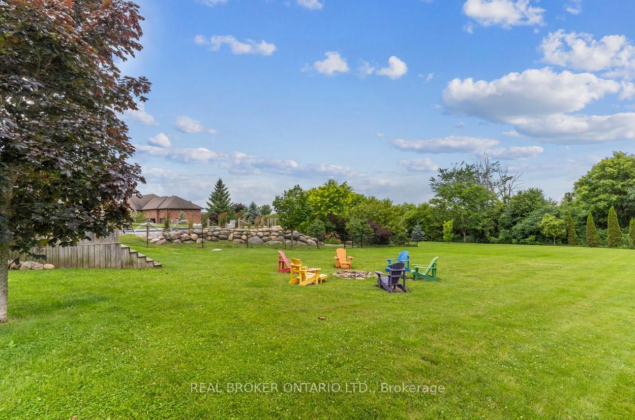 Photo 39 of 27 Bagshaw Crescent, Uxbridge, Rural Uxbridge — HOMEH