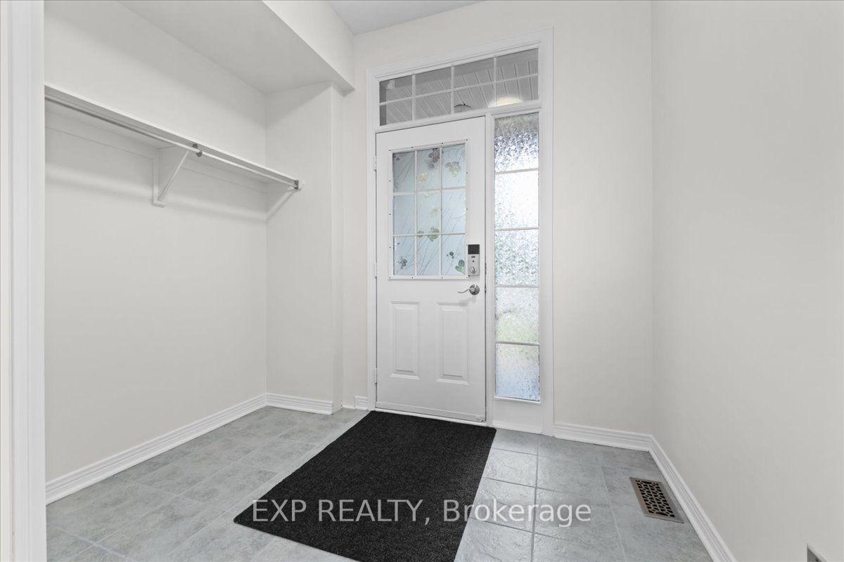 Photo 3 of 40 Bishops Mills Way, Ottawa, Kanata - Beaverbrook — HOMEH