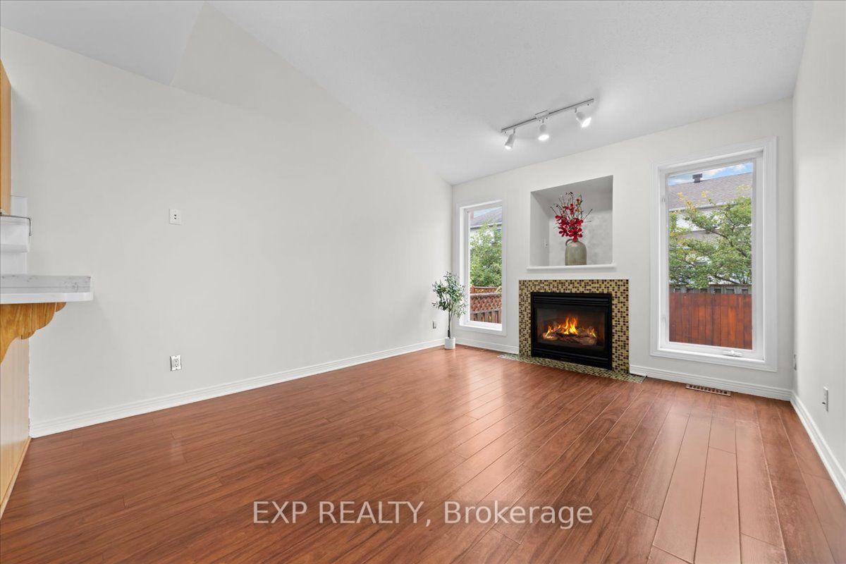 Photo 11 of 40 Bishops Mills Way, Ottawa, Kanata - Beaverbrook — HOMEH