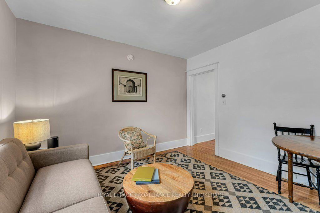Photo 11 of 384 Barrie Street, Kingston, East of Sir John A. Blvd — HOMEH