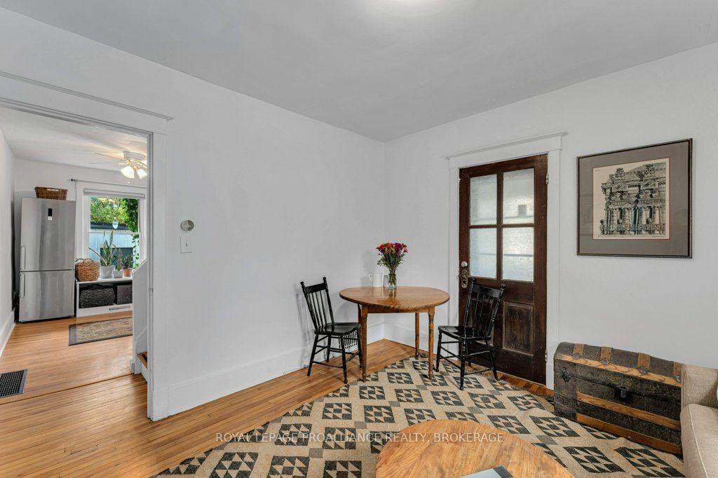 Photo 12 of 384 Barrie Street, Kingston, East of Sir John A. Blvd — HOMEH